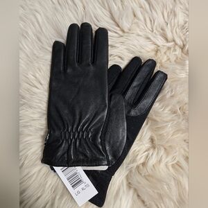 NEW💫Isotoner Black Leather Back Gloves